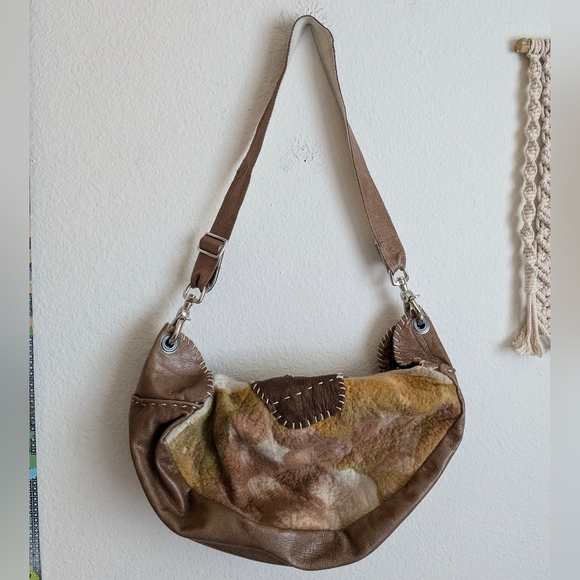 URBAN GYPSY Christina Hankins Artist Boiled Wool Tan Leather Boho Hobo Purse - Picture 2 of 11